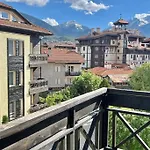 Bojurland Apartment, Διαμέρισμα