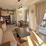 Bojurland Apartment, Διαμέρισμα