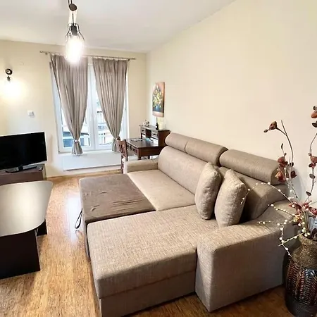 Bojurland Apartment, アパート バンスコ