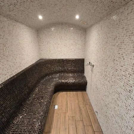 Bojurland Apartment, Apartman